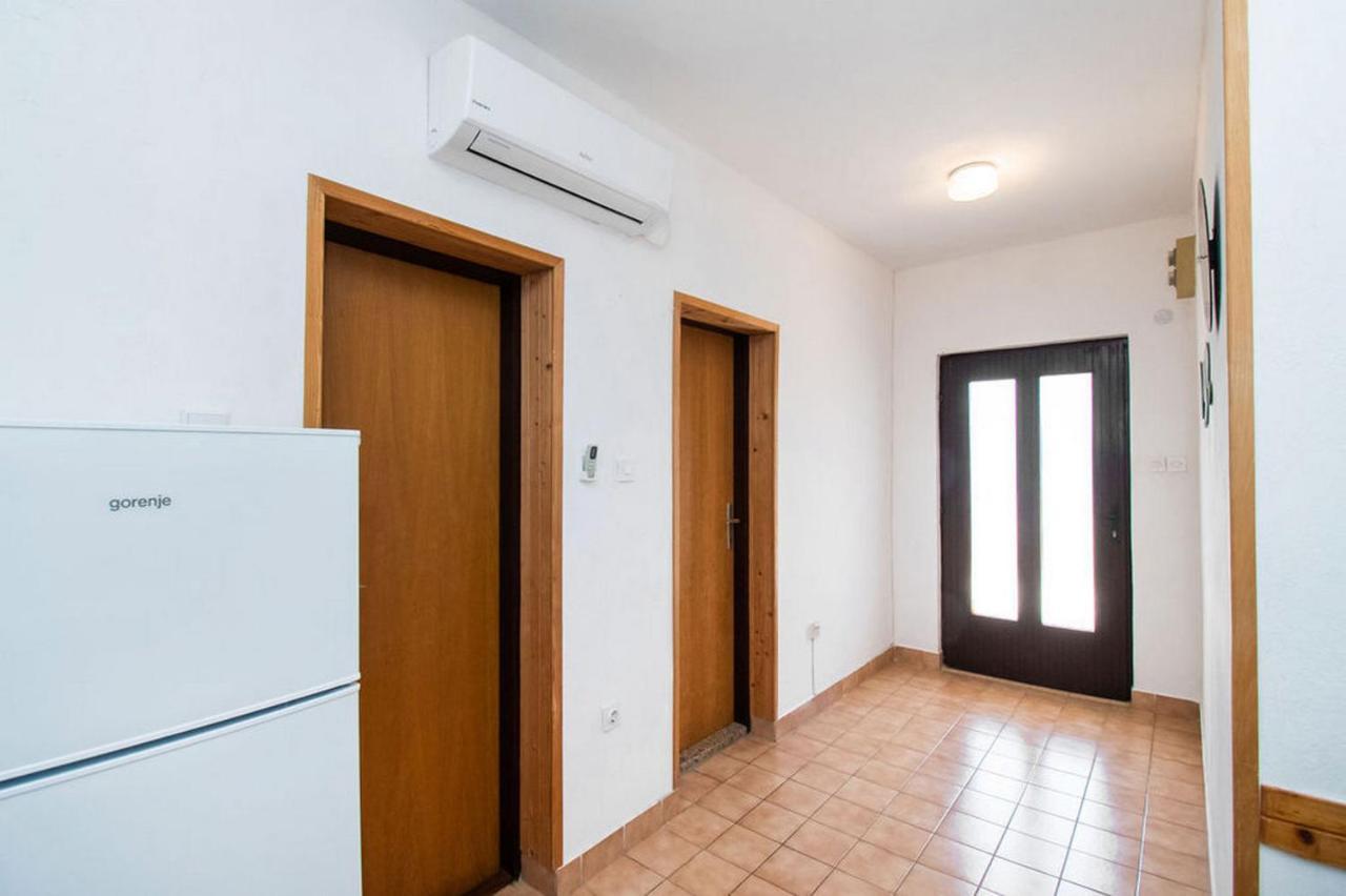 Apartments Crljenko Povljana Dış mekan fotoğraf