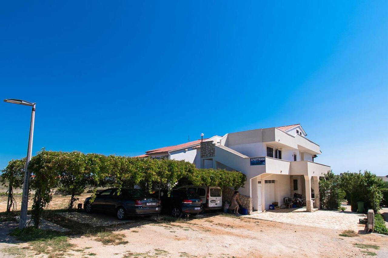 Apartments Crljenko Povljana Dış mekan fotoğraf