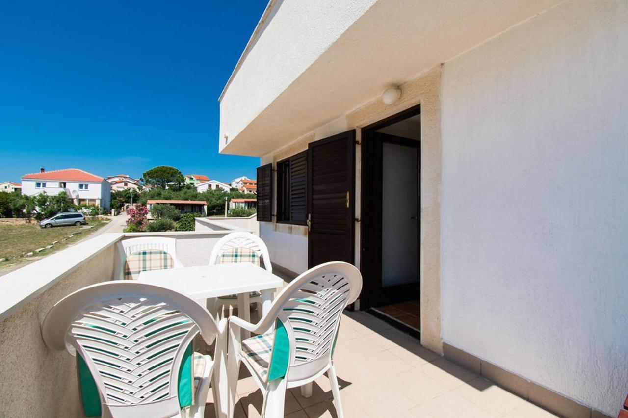 Apartments Crljenko Povljana Dış mekan fotoğraf