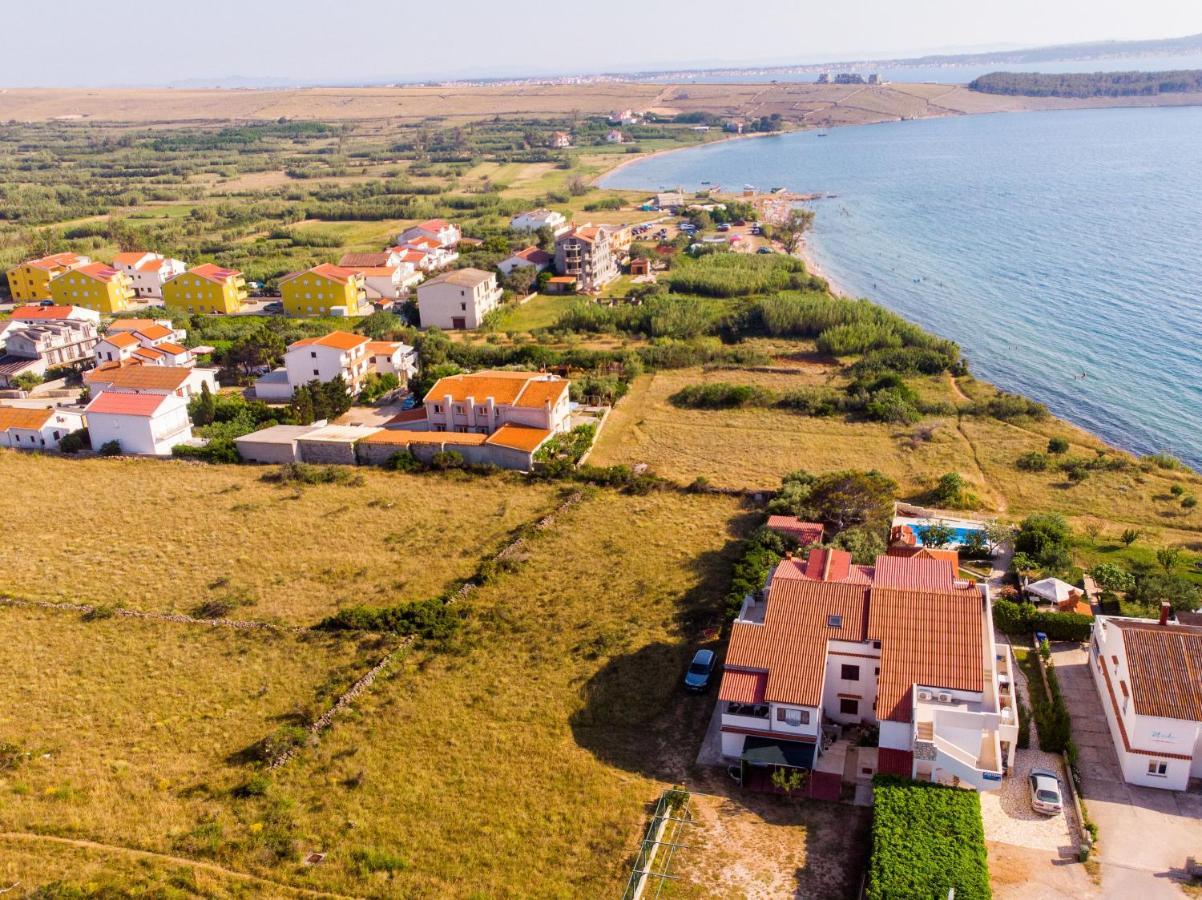 Apartments Crljenko Povljana Dış mekan fotoğraf